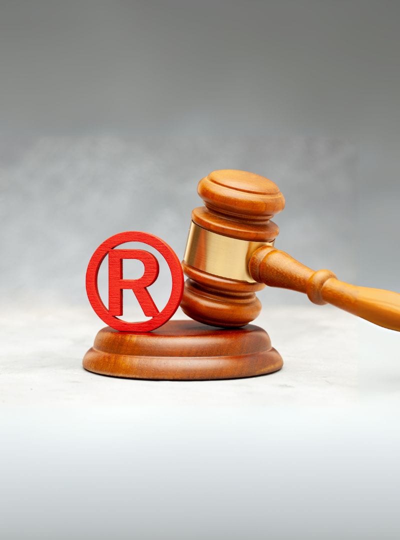 Ochrona własności intelektualnej – umowy, znaki towarowe, spory